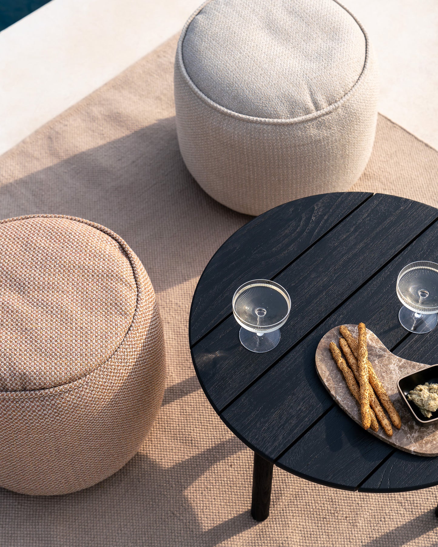 Ethnicraft Quatro Couchtisch für Draußen