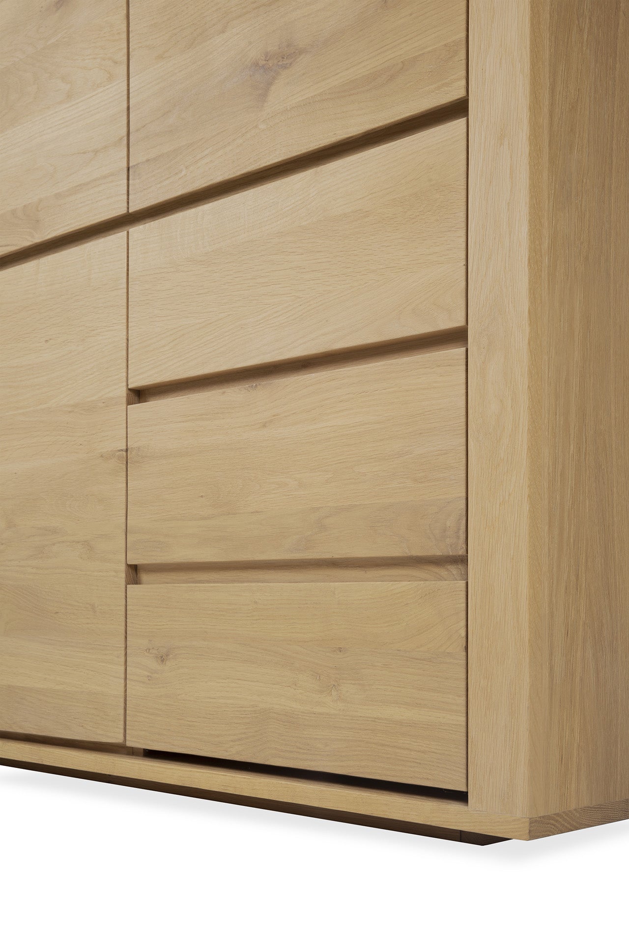 Ethnicraft Shadow Kleiderschrank