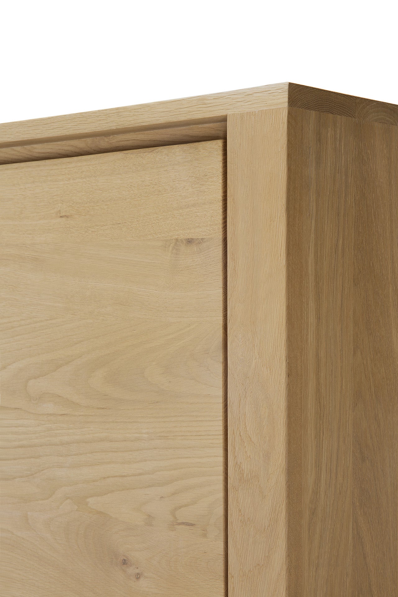 Ethnicraft Shadow Kleiderschrank