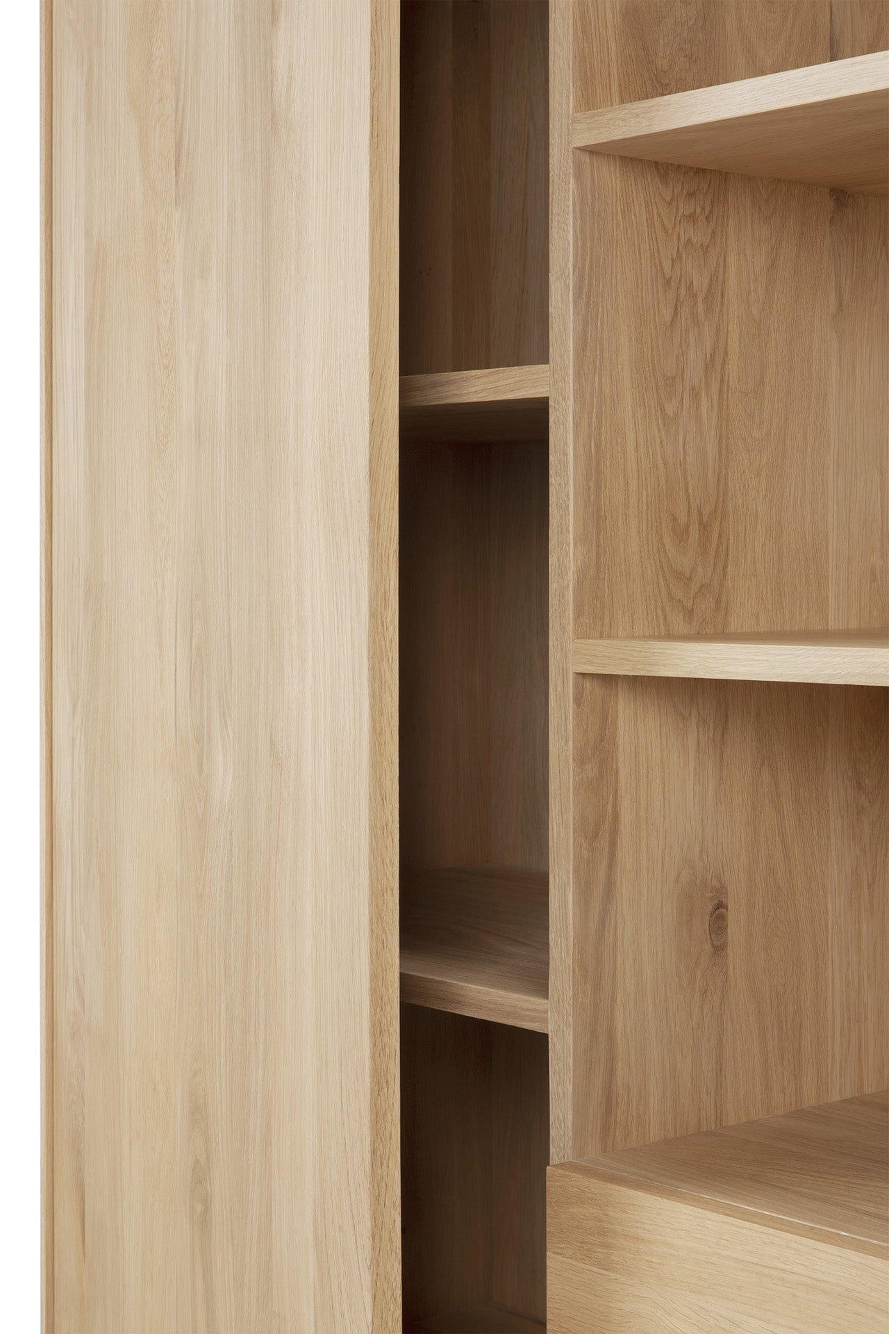 Ethnicraft Whitebird Schrank
