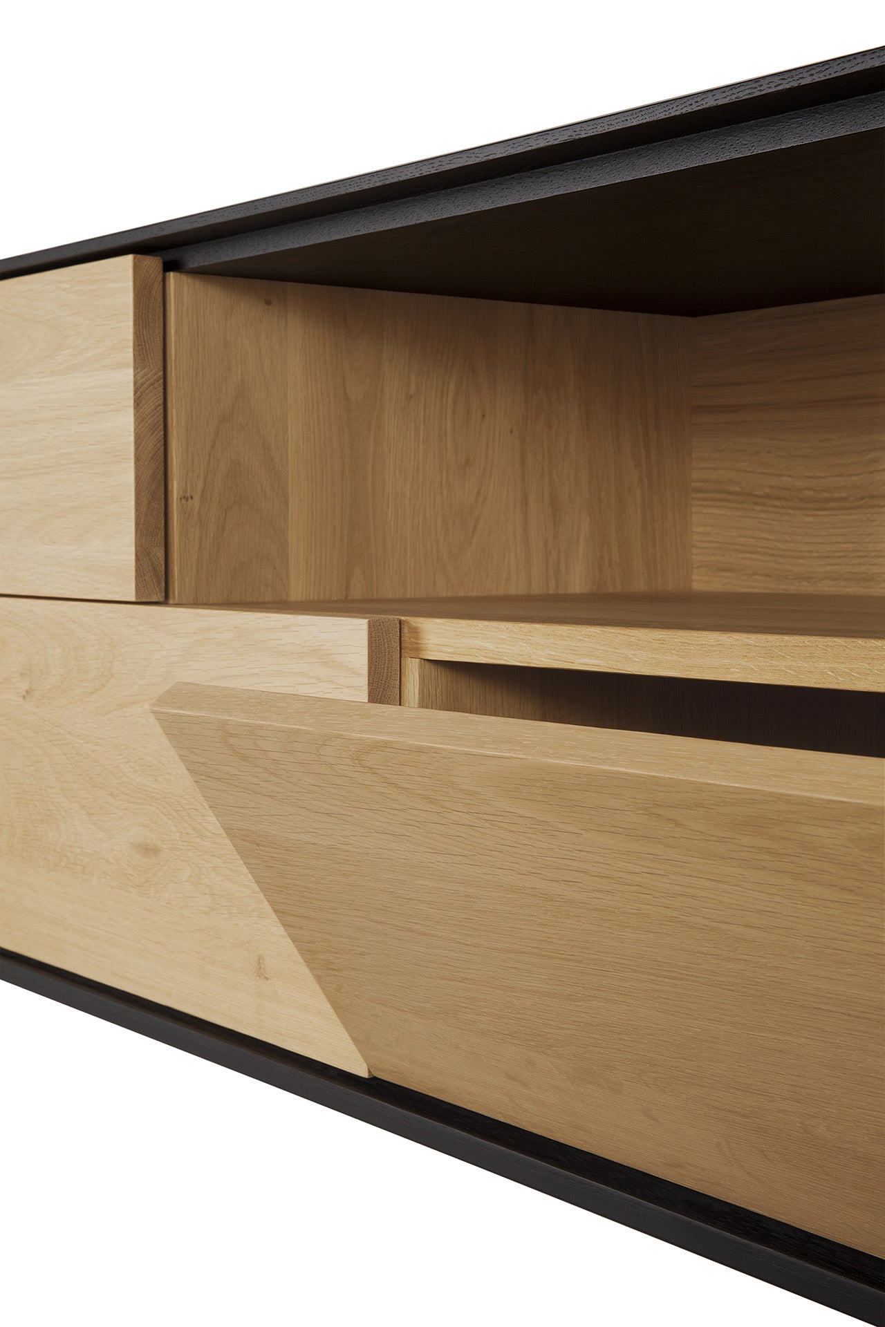 Ethnicraft Blackbird TV Anrichte