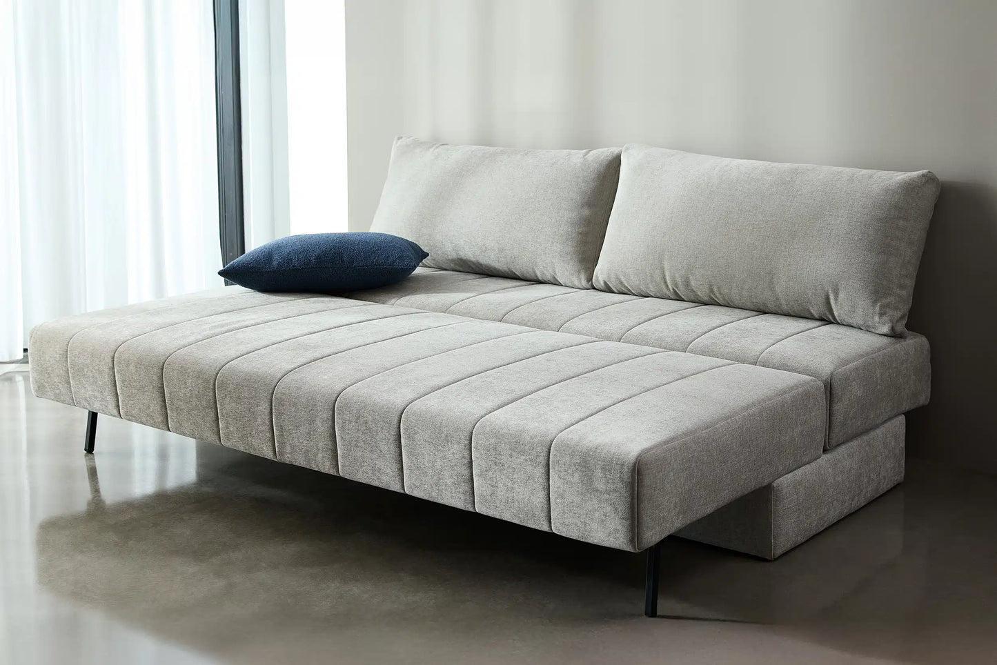 Innovation Akello Sofa mit Armlehnen