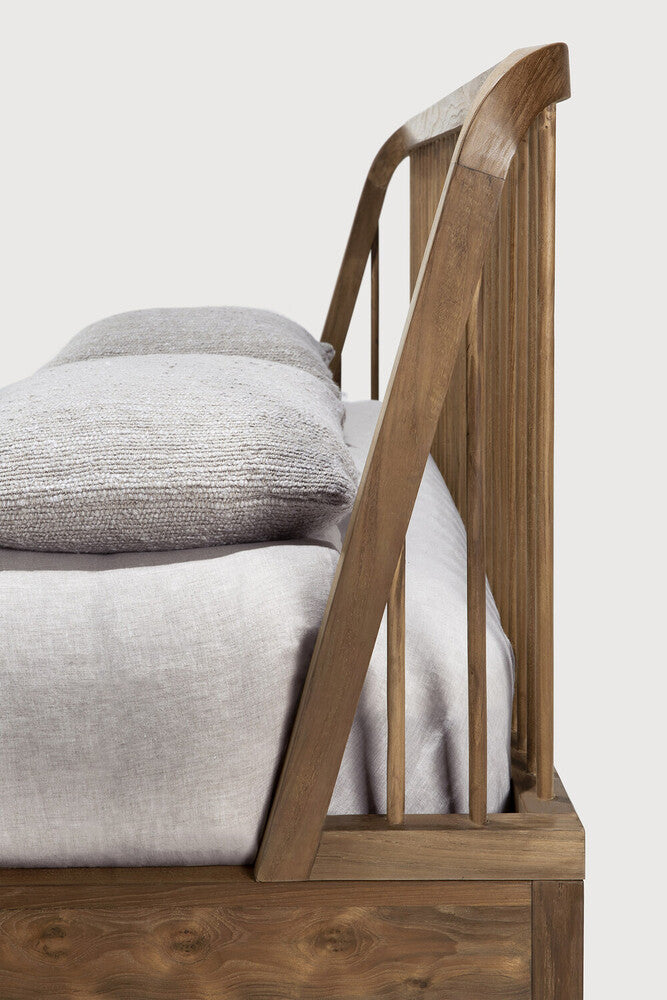 Ethnicraft Spindle Teak Bett
