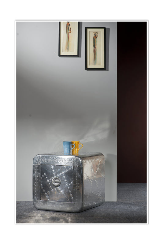SIT-Möbel AIRMAN, Nachtkommode, (B) 50,00 x (H) 50,00 x (T) 50,00 cm, Material: Mangoholz + MDF mit Alu beschlagen, mit Zierschrauben, Farbe: silber, 1 Schublade, Schubladeninnenmaß 26,5x33x27 cm