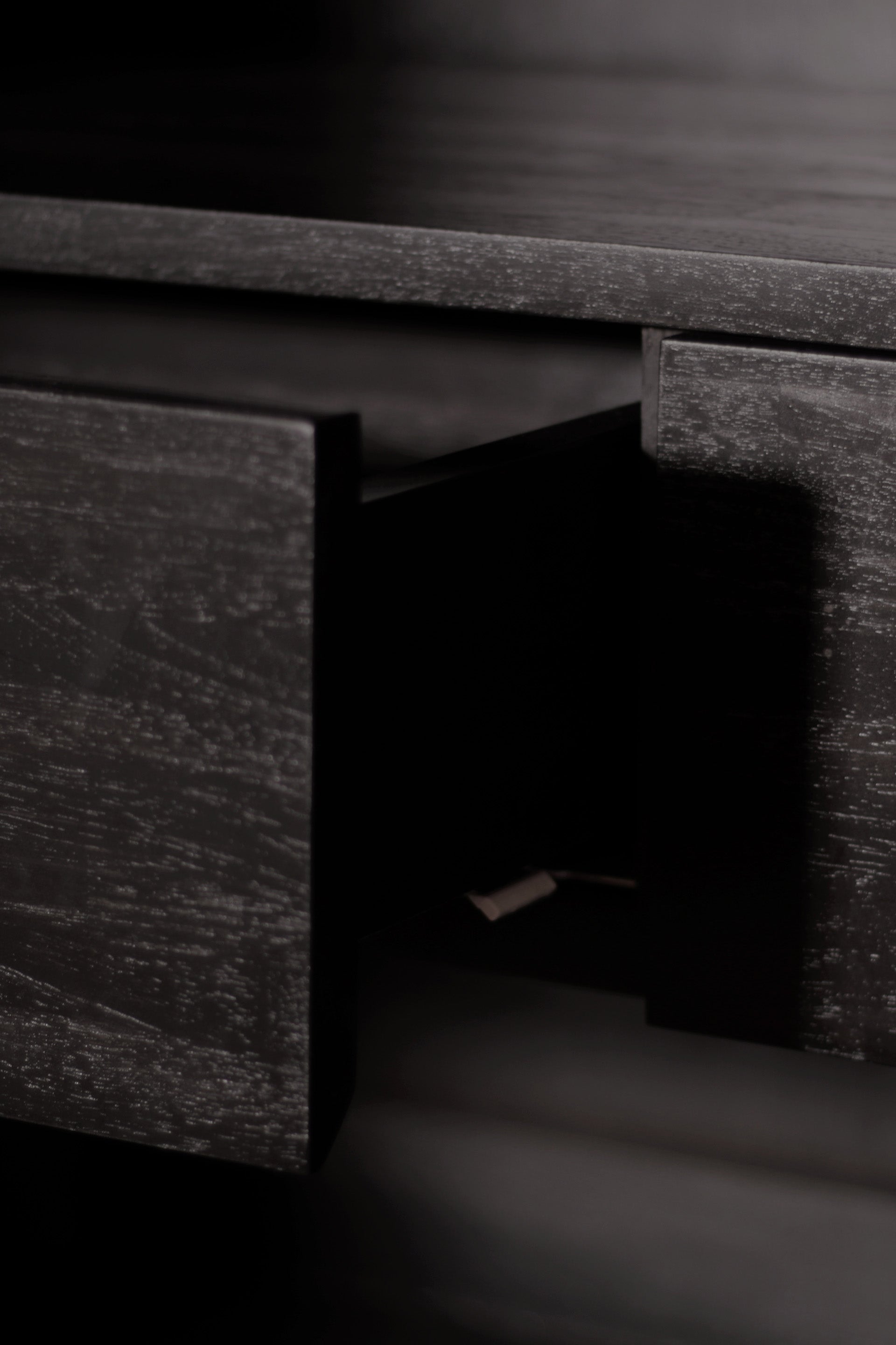 Ethnicraft Grooves Schrank