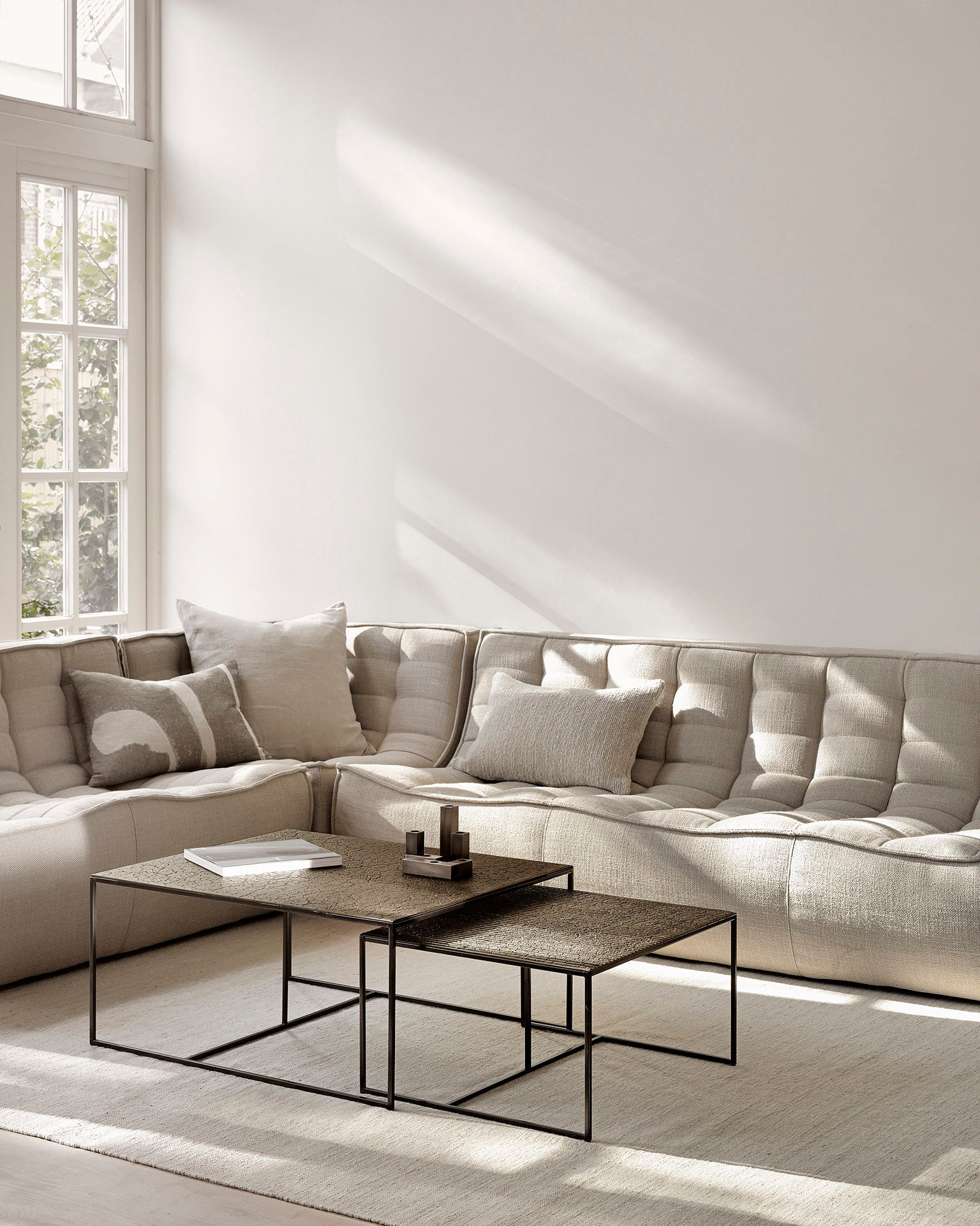 Ethnicraft Pentagon Couchtisch