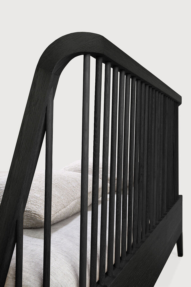 Ethnicraft Spindle Eiche Schwarz Bett