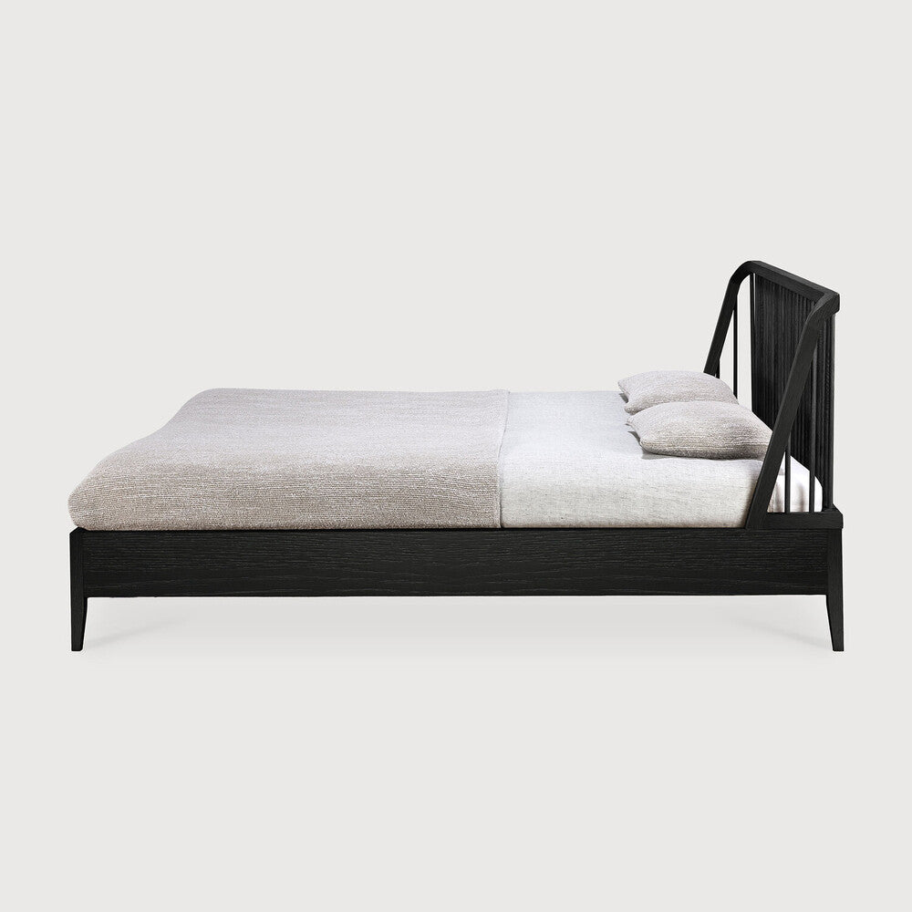 Ethnicraft Spindle Eiche Schwarz Bett