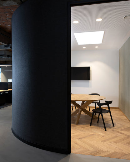 Ethnicraft Circle Tisch
