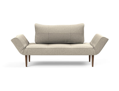 Innovation Zeal Styletto Sofa mit Armlehnen
