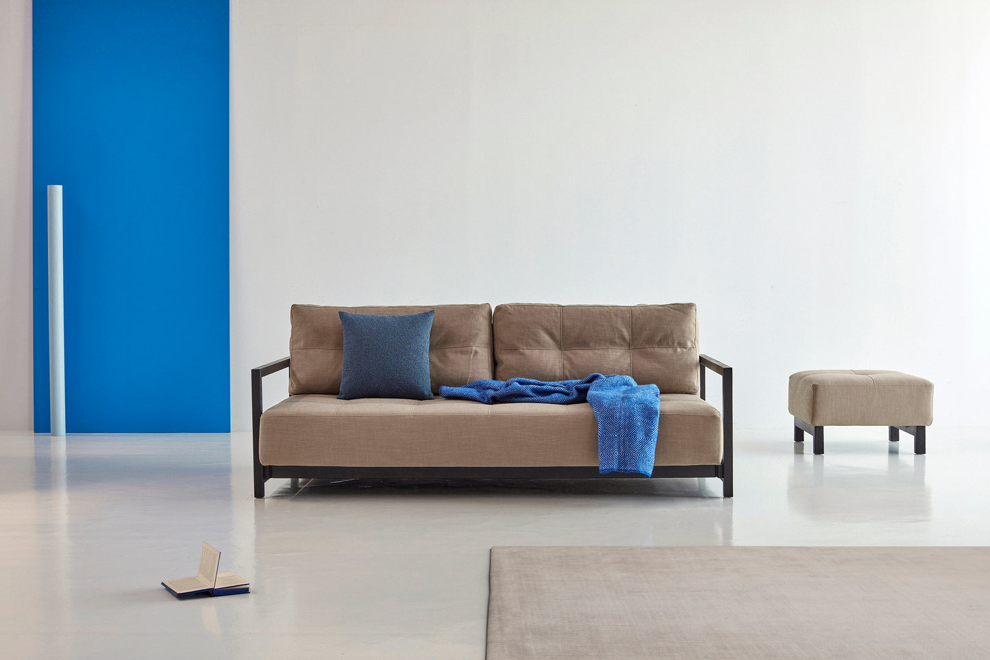 Innovation Bifrost Sofa mit Armlehnen