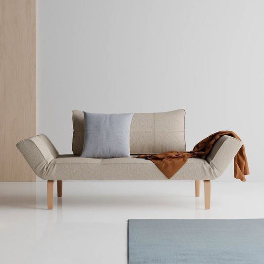 Innovation Zeal Bow Sofa mit Armlehnen