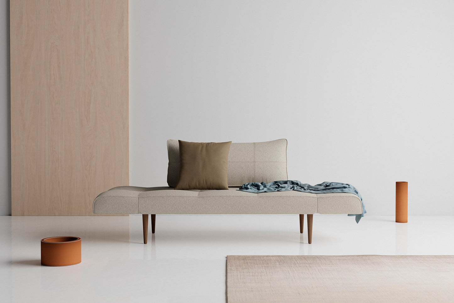 Innovation Zeal Styletto Sofa mit Armlehnen